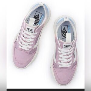 Vans UltraRANGE Women's Lavender and White Sneakers.